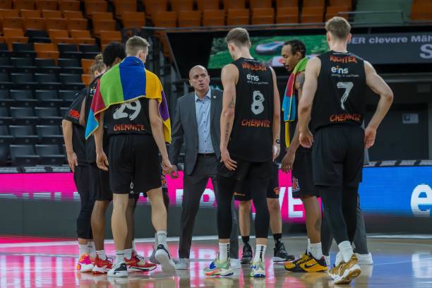 更让选拔选 更让选拔选