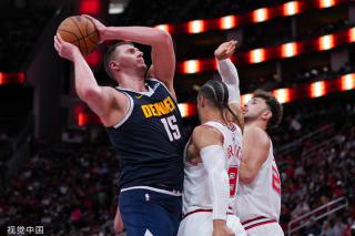 追随父亲脚 追随父亲脚