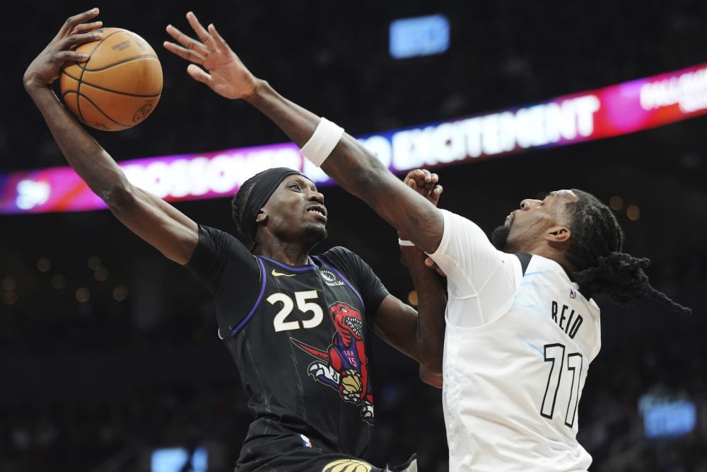 前裁判：VAR不该介入取消迪洛伦佐的点球，德国快发角球符合规则.