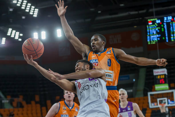 实时更新：英超各队主要冠军奖杯数量！.